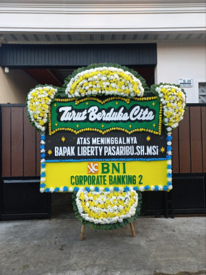 Papan Bunga Duka di Trikora
