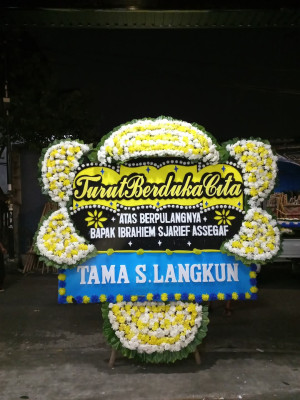 Papan Bunga Duka di Trikora